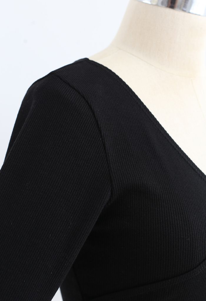 Crisscross Front Long Sleeves Ribbed Top in Black