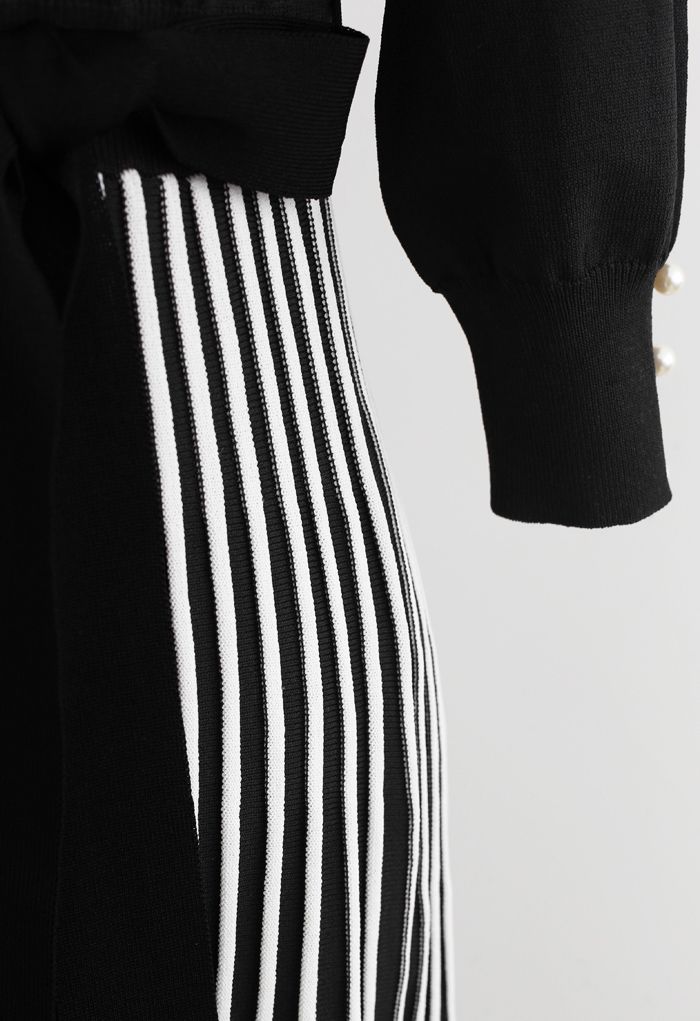 Radiant Lines V-Neck Bowknot Knit Dress in Black