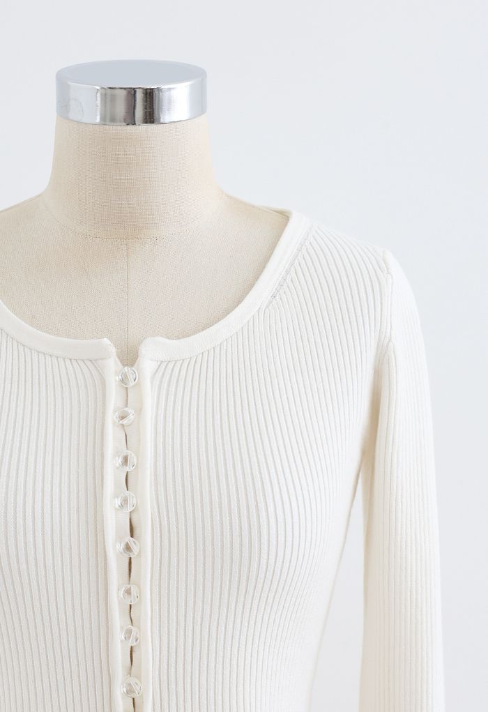 Ribbed Knit Buttoned Crop Top in White